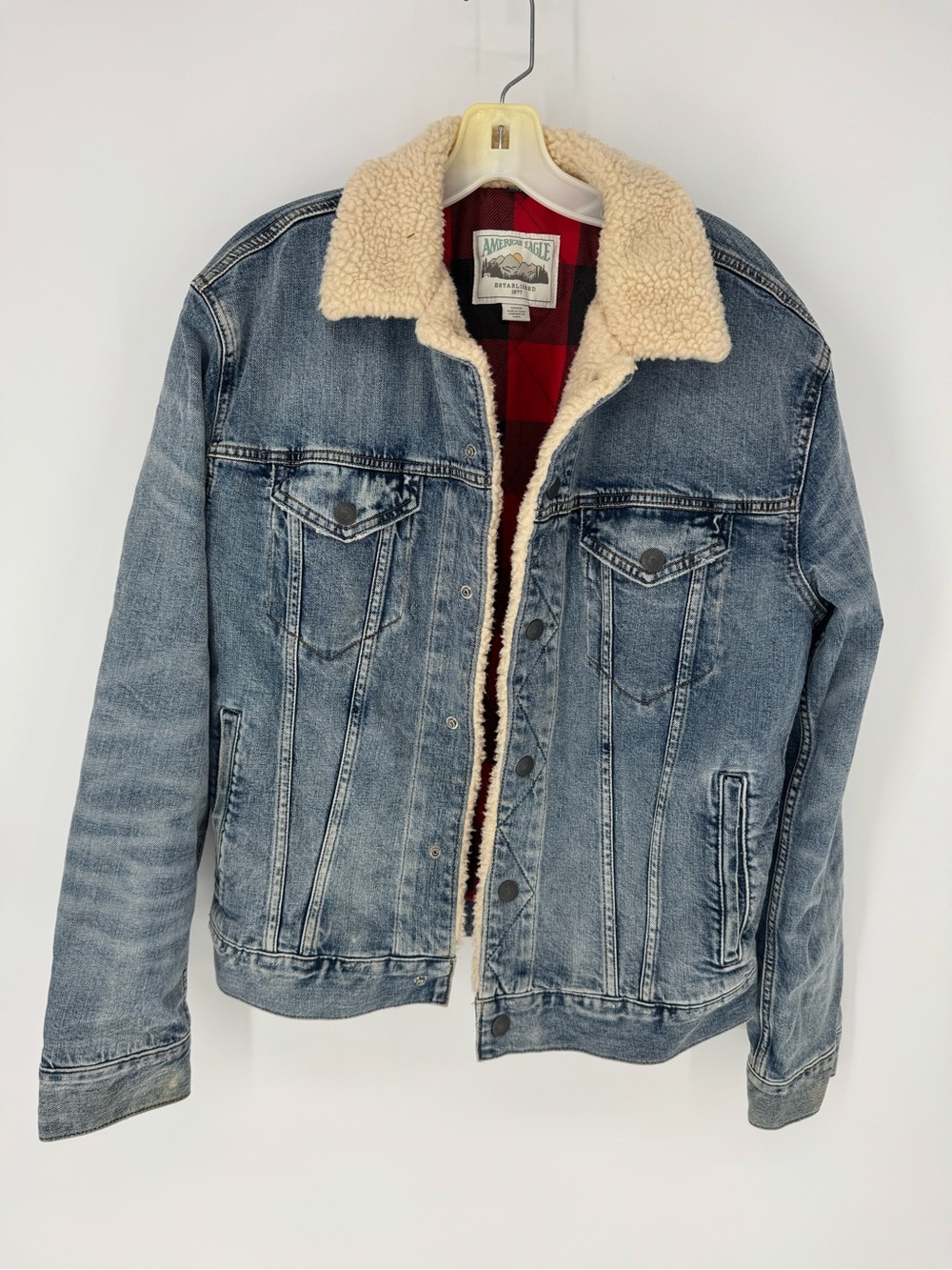 American Eagle Outfitters Light Blue Denim Sherpa Jacket with Cream Collar